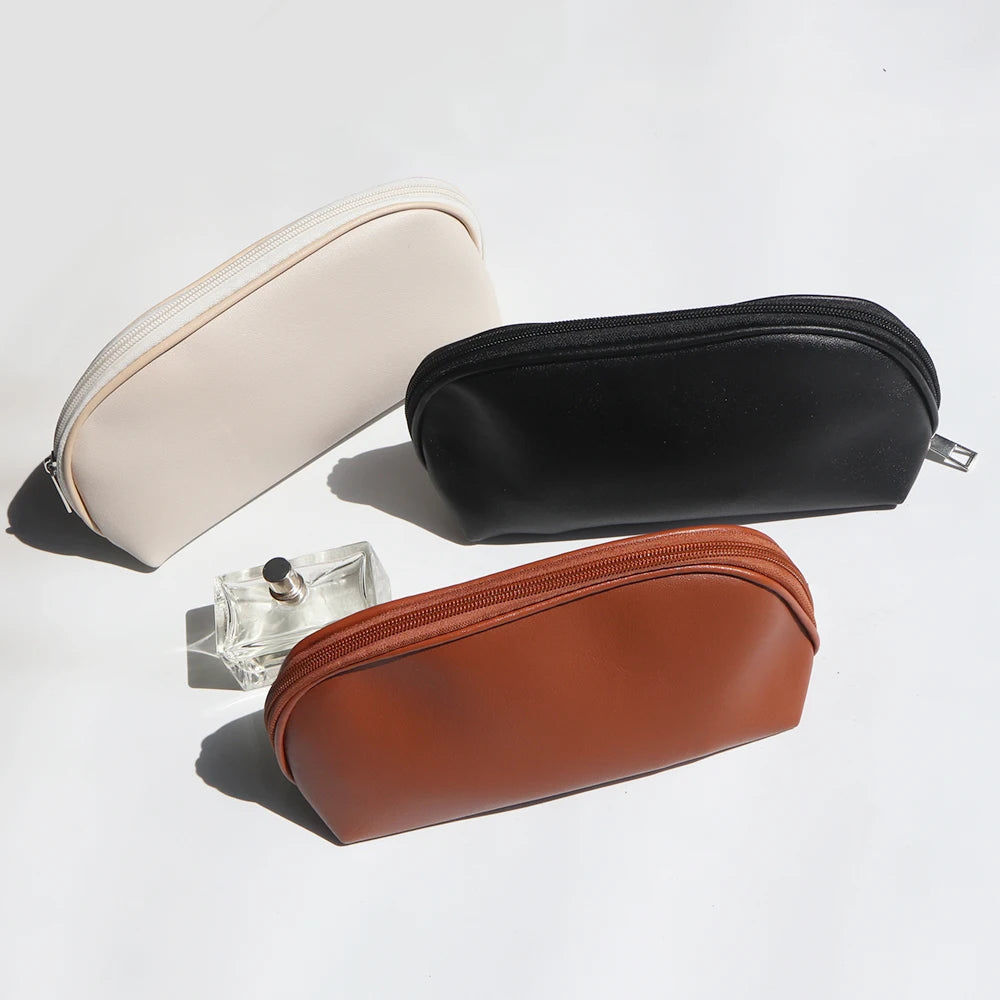 Reise-Kosmetiktasche mit gravierten Buchstaben, personalisierte PU-Ledertasche, große Kapazität