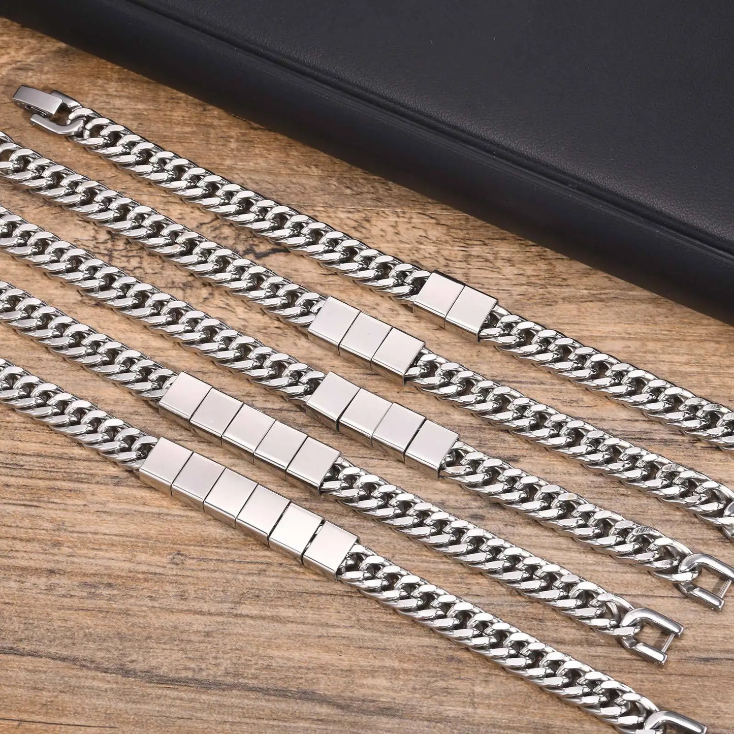 Personalisierbares Cuban Chain Armband für Männer – Edelstahl mit Namensgravur