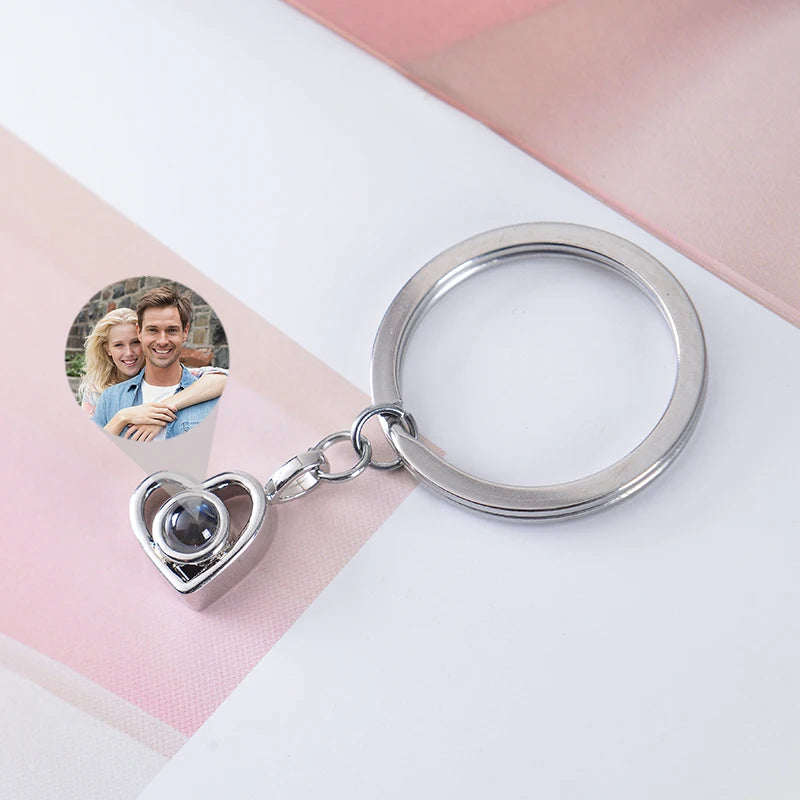 Personalisierter Foto-Projektions-Schlüsselanhänger in 3 Designs – für Jahrestage & Erinnerungsgeschenke
