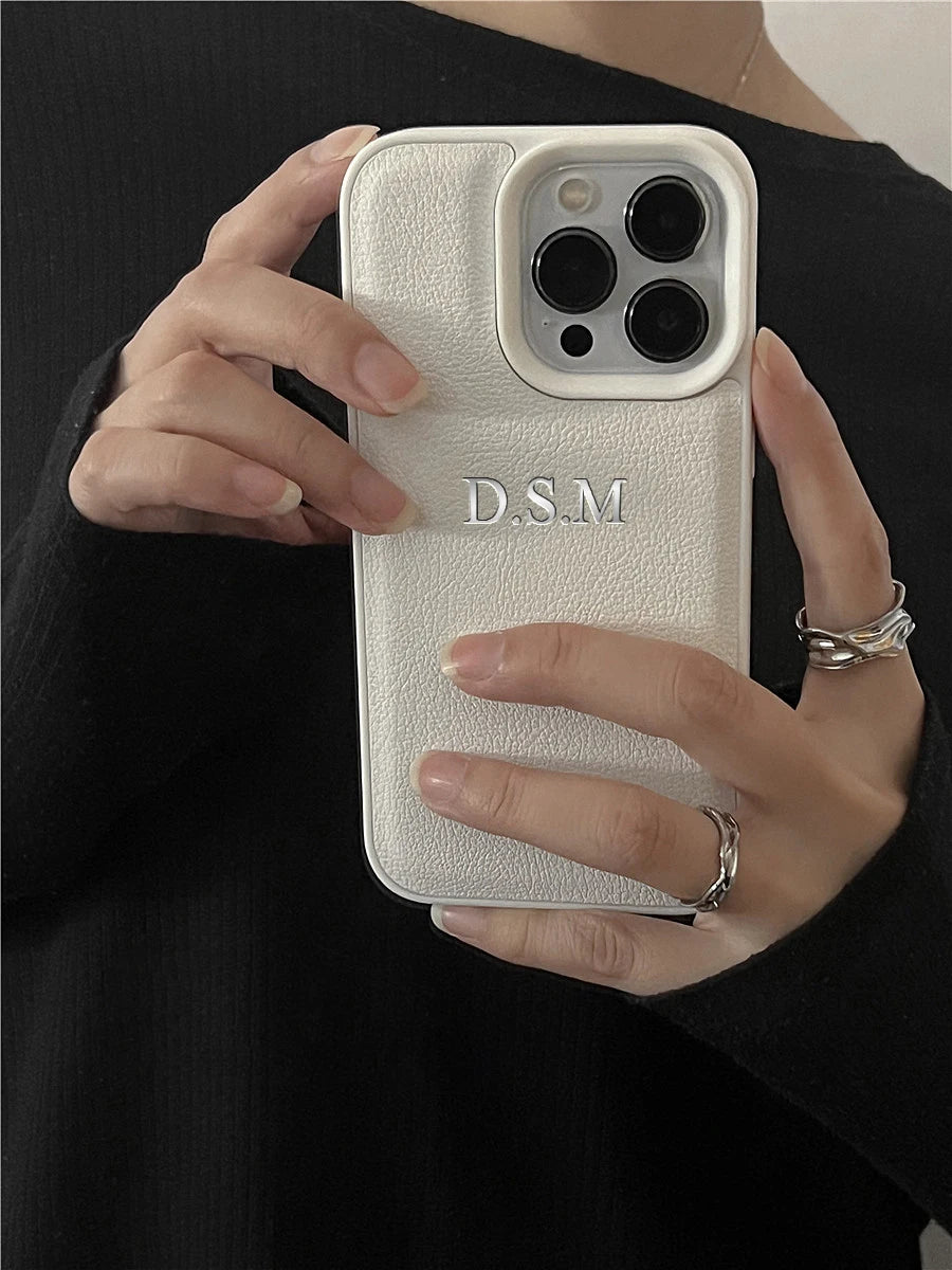 Personalisiertes iPhone-Hülle aus Leder mit Monogramm – für iPhone 13, 14, 15, 16 (Pro, Max, Plus)