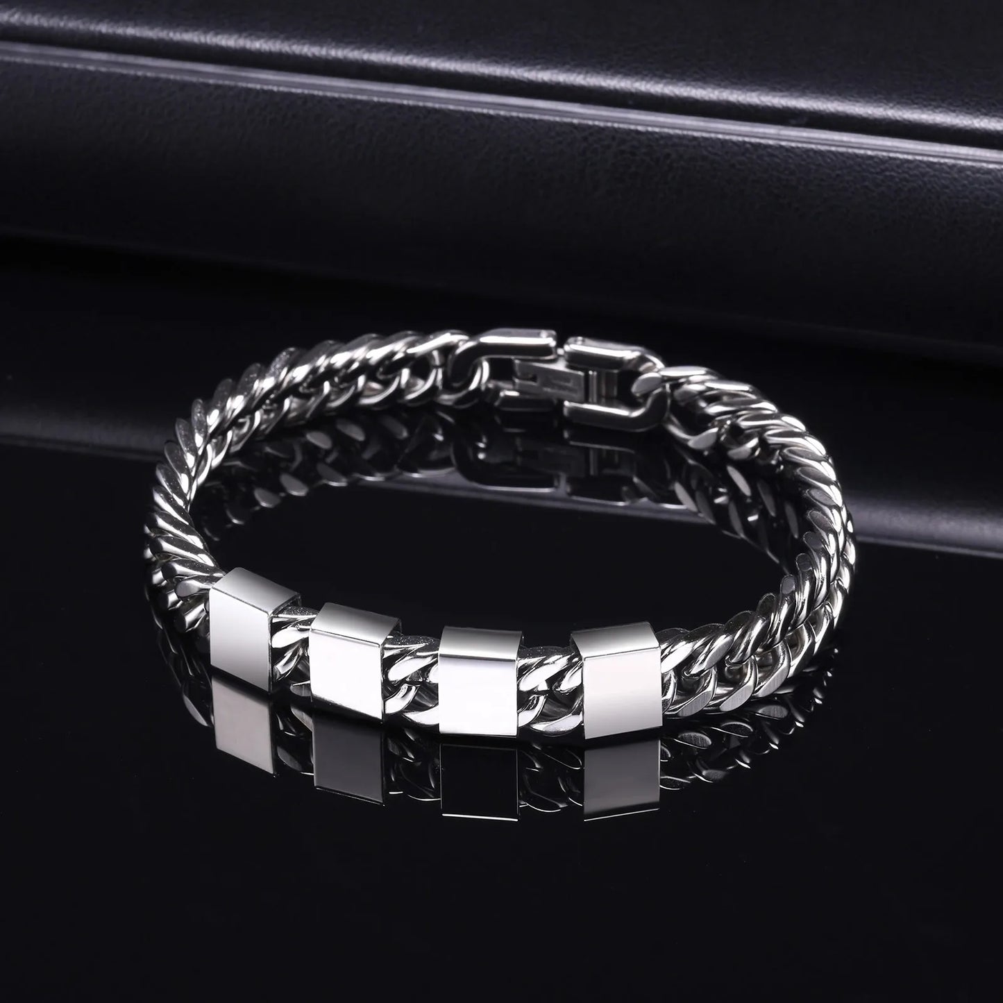 Personalisierbares Cuban Chain Armband für Männer – Edelstahl mit Namensgravur