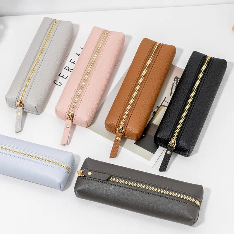 Personalisiertes Leder-Etui für Stifte – Mit Namensgravur – Stilvolles Accessoire für Schule, Büro oder Business