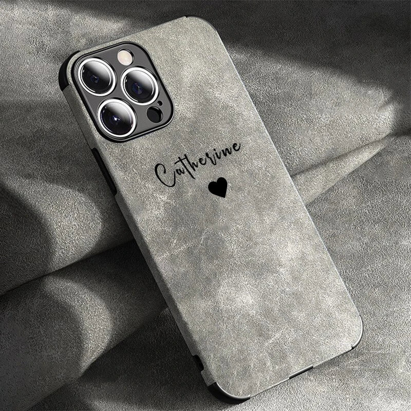 Personalisiertes iPhone-Hülle aus Lammleder in Matt – Luxuriöses Design mit Namensgravur für iPhone 13, 14, 15, 16 (Pro, Max)