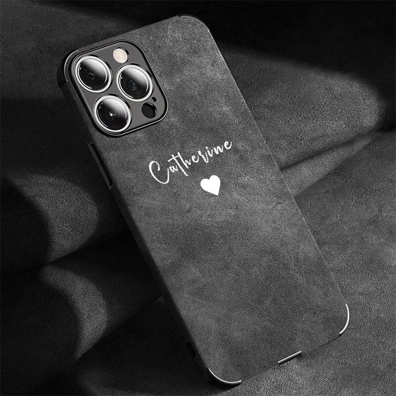 Personalisiertes iPhone-Hülle aus Lammleder in Matt – Luxuriöses Design mit Namensgravur für iPhone 13, 14, 15, 16 (Pro, Max)