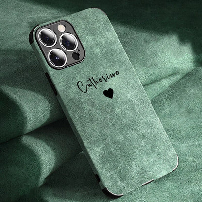 Personalisiertes iPhone-Hülle aus Lammleder in Matt – Luxuriöses Design mit Namensgravur für iPhone 13, 14, 15, 16 (Pro, Max)