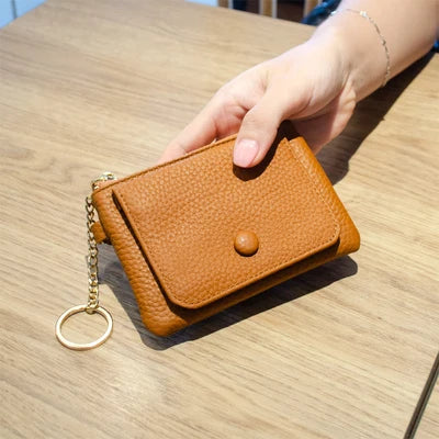 Portemonnaie mit Namensgravur aus echtem Leder – Elegantes Damen-Accessoire mit Schlüsselanhänger