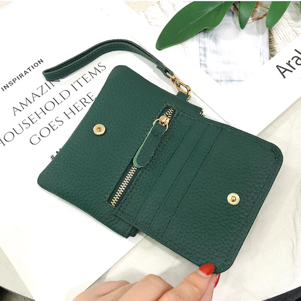 Portemonnaie mit Namensgravur aus echtem Leder – Elegantes Damen-Accessoire mit Schlüsselanhänger