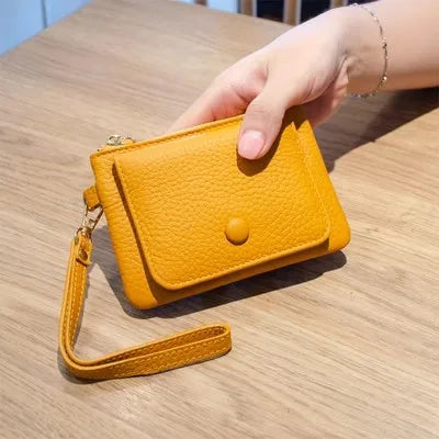Portemonnaie mit Namensgravur aus echtem Leder – Elegantes Damen-Accessoire mit Schlüsselanhänger