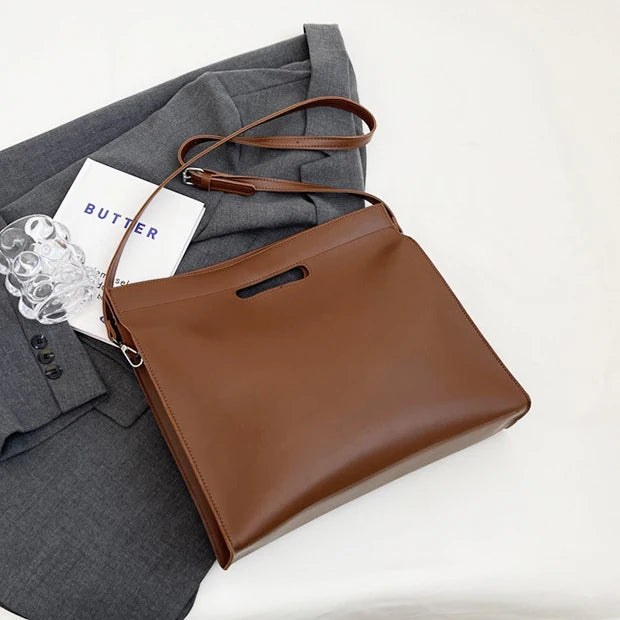 Luxuriöse Laptop-Tasche für Frauen – Personalisiert mit Namensgravur – mit viel Stauraum