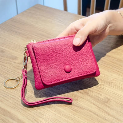 Portemonnaie mit Namensgravur aus echtem Leder – Elegantes Damen-Accessoire mit Schlüsselanhänger