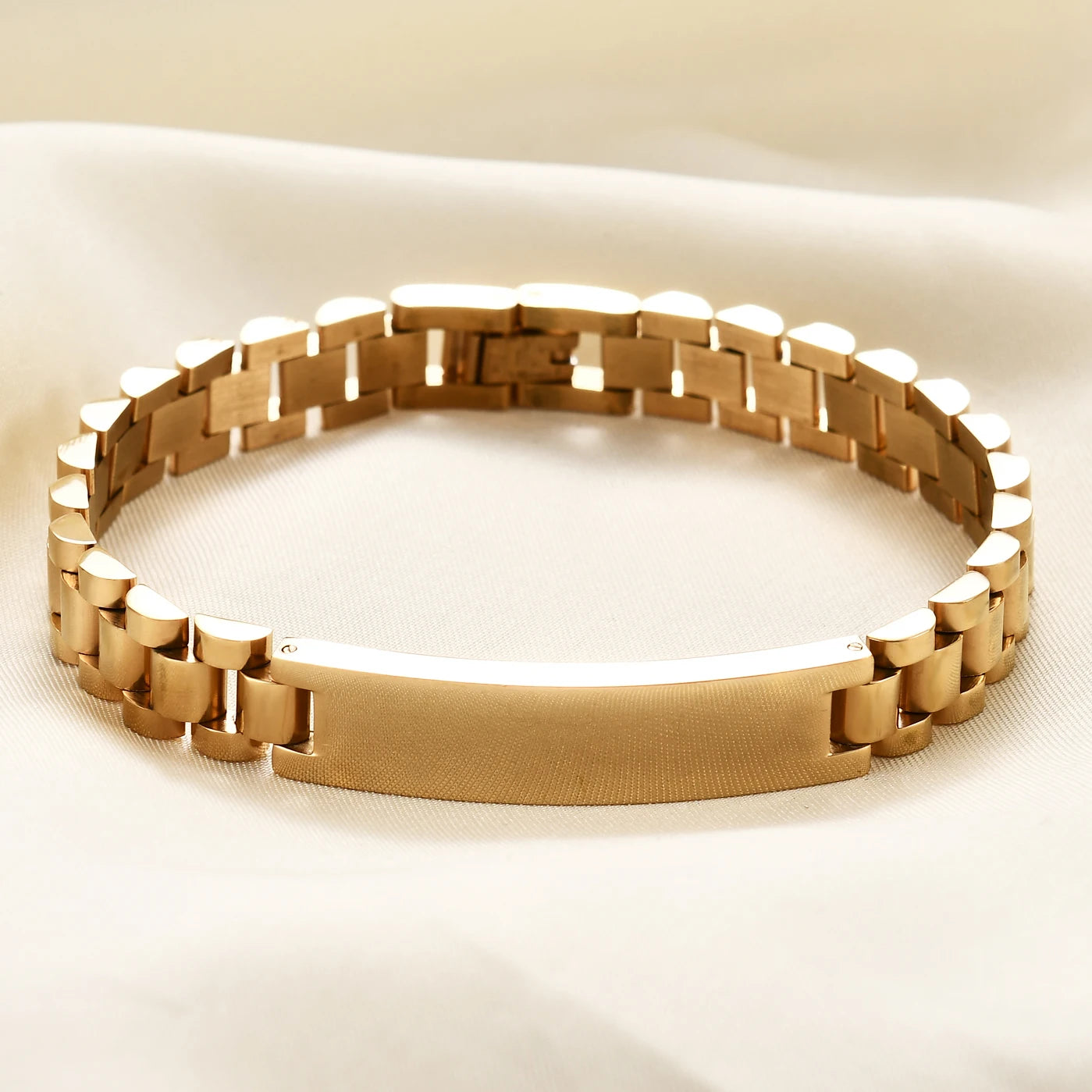Elegantes Herren-Armband aus Titanstahl – Stilvolles Accessoire für den modernen Mann