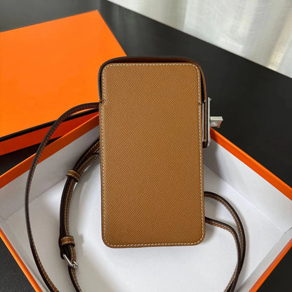 Luxuriöse Handytasche für Frauen aus Echtleder – Personalisiert mit Namensgravur – Stilvolles Crossbody-Accessoire