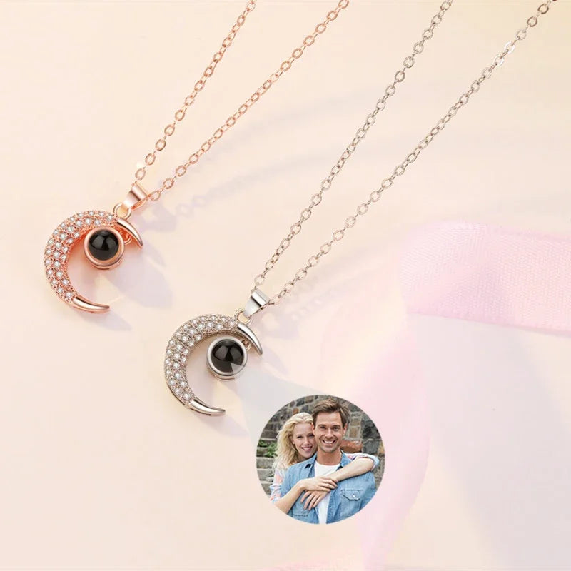 Personalisiertes Foto-Halskette mit Halbmond-Design – Individuelles Geschenk für Frauen