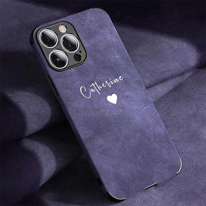 Personalisiertes iPhone-Hülle aus Lammleder in Matt – Luxuriöses Design mit Namensgravur für iPhone 13, 14, 15, 16 (Pro, Max)
