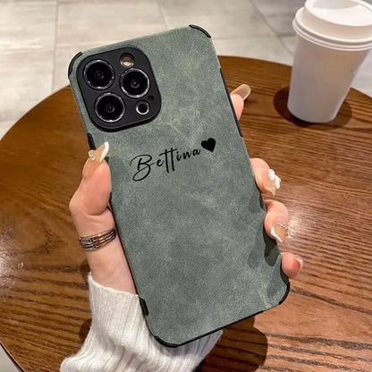 Personalisiertes iPhone-Hülle aus Lammleder in Matt – Luxuriöses Design mit Namensgravur für iPhone 13, 14, 15, 16 (Pro, Max)